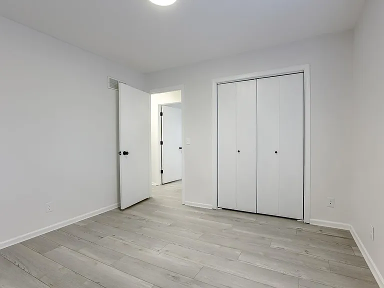 240 N 1st St #11 — Photo 18