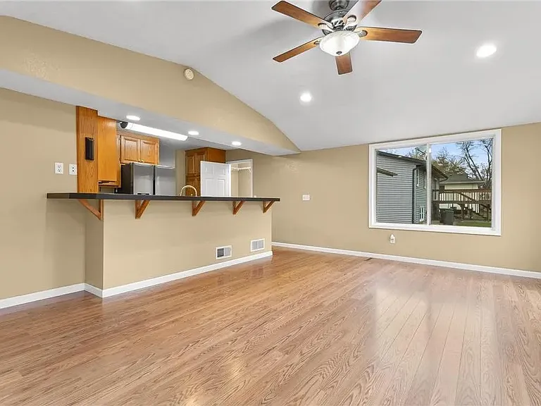 16546 Foliage Ave — Photo 6