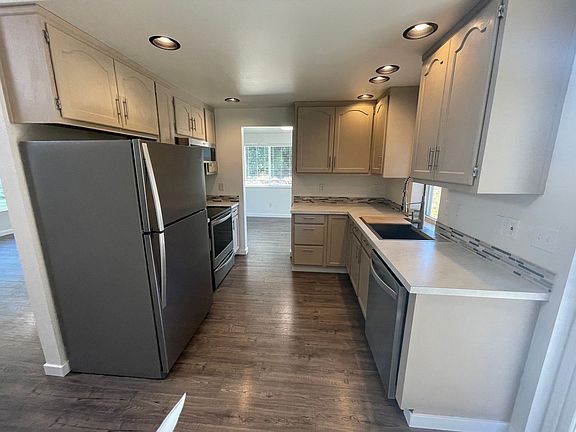 3rd image of 2530 255th St NW