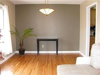 3rd image of 9328 Somerset Dr