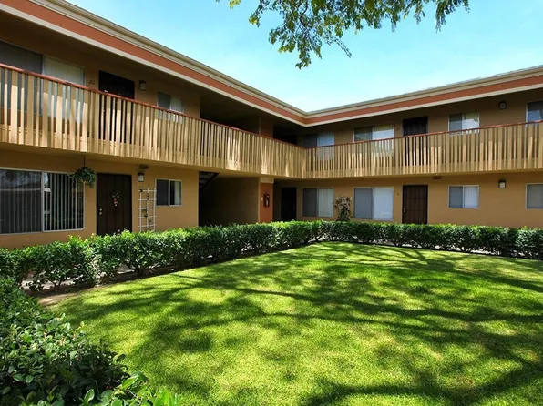 Village Green Apartment Homes