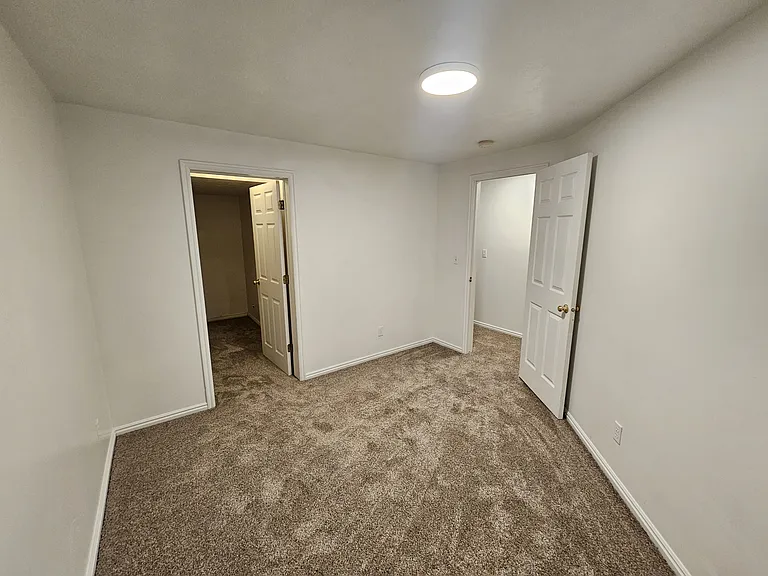 121 W 100 N — Photo 12