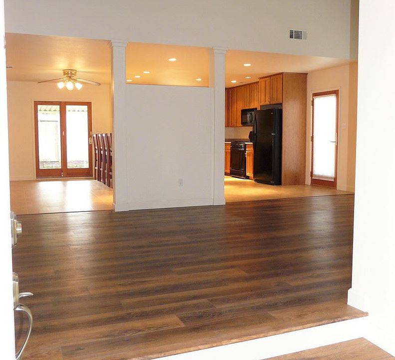 1st image of 2489 Vine Hill Dr