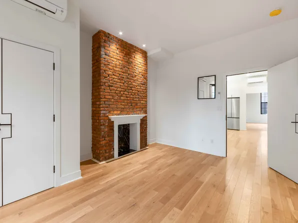 152 North 10th Street image 2 of 9