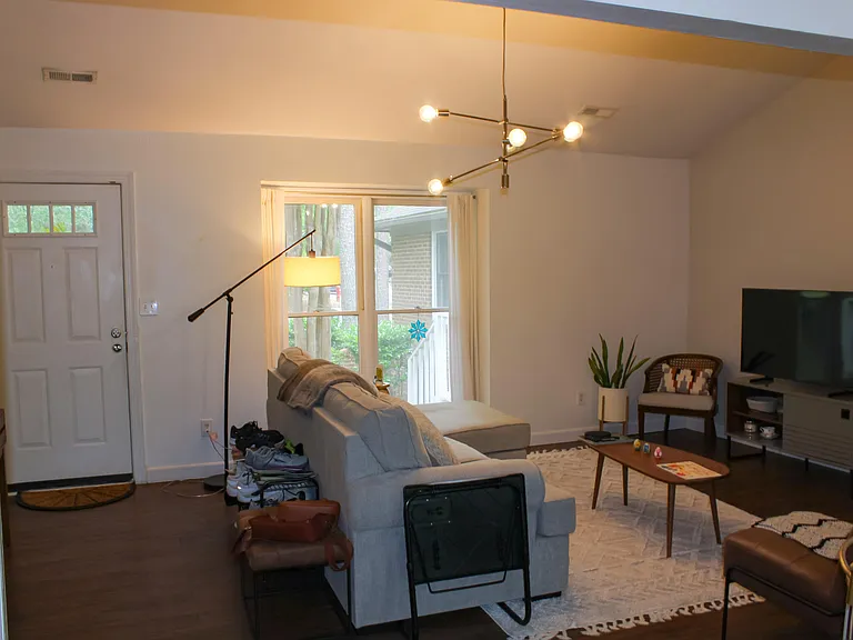 200 W Woodcroft Pkwy #52B — Photo 2