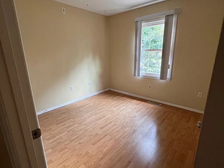 2803 Newton Ct — Photo 7