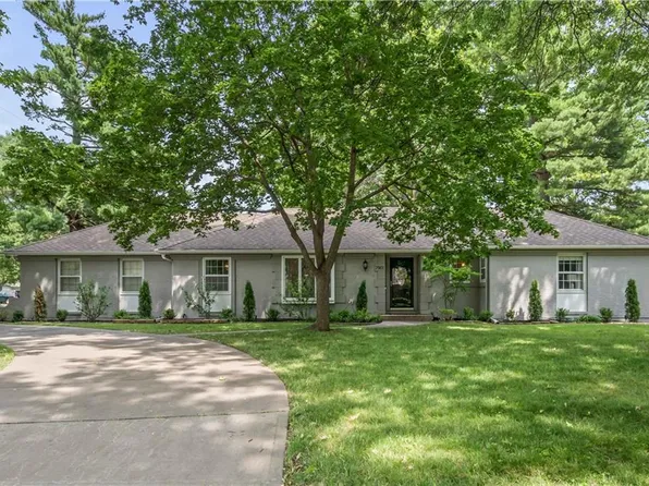 7901 Fontana St, Prairie Village, KS 66208