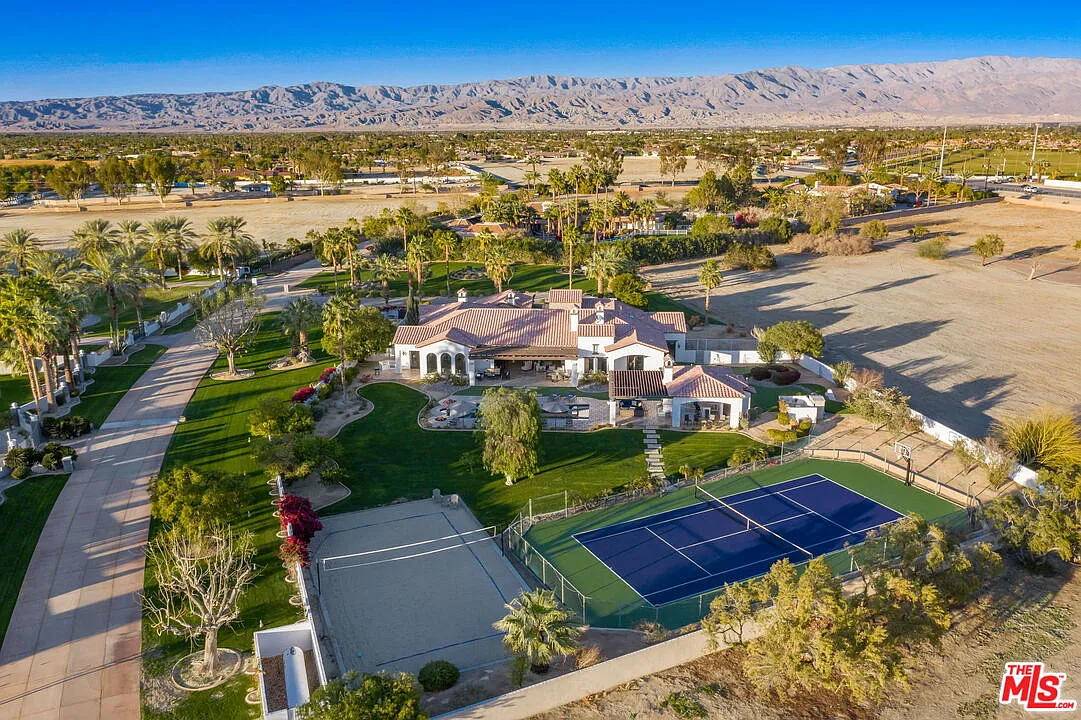 5 bed, 7.5 bath, 6409 sqft, $29,500 — Photo 3