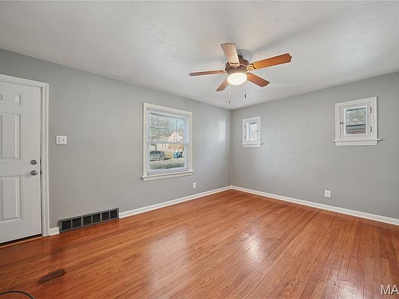 4th image of 7816 Genesta St