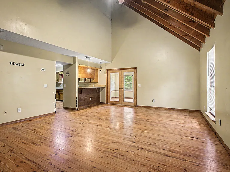 302 Bernard Rd — Photo 24