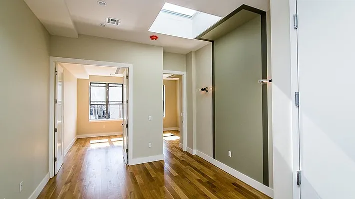 Rented by Nooklyn NYC LLC | media 39