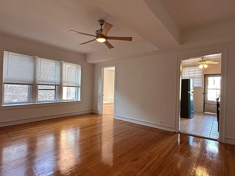 6747 S Paxton Ave #3 — Photo 7