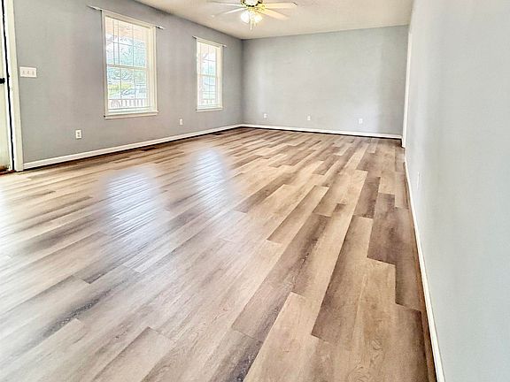 5th image of 5415 Leigh Ave