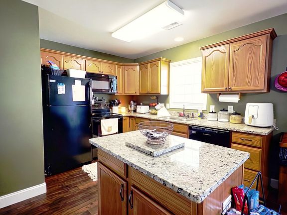 5th image of 803 Carson Cir