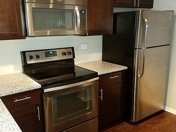 3rd image of 708 Superior Ct APT 108