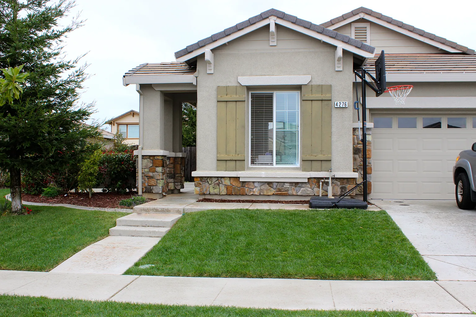 4276 Borderlands Dr photo 1