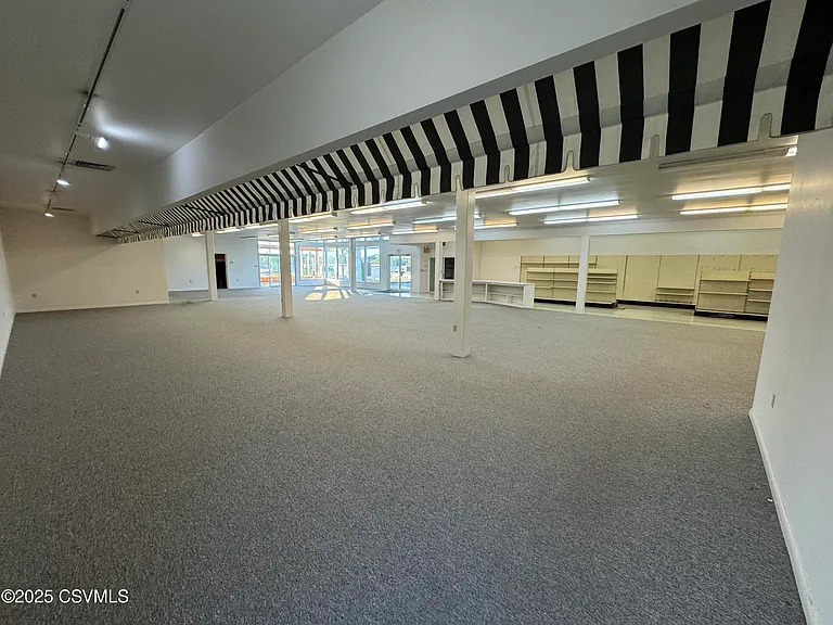 1689 Westbranch Hwy — Photo 15