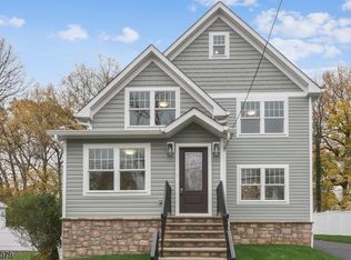 82 Genesee Ave, Teaneck, NJ 07666