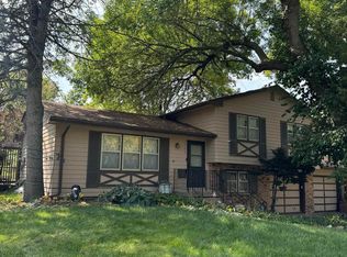 1705 Gregg Rd, Bellevue, NE 68005