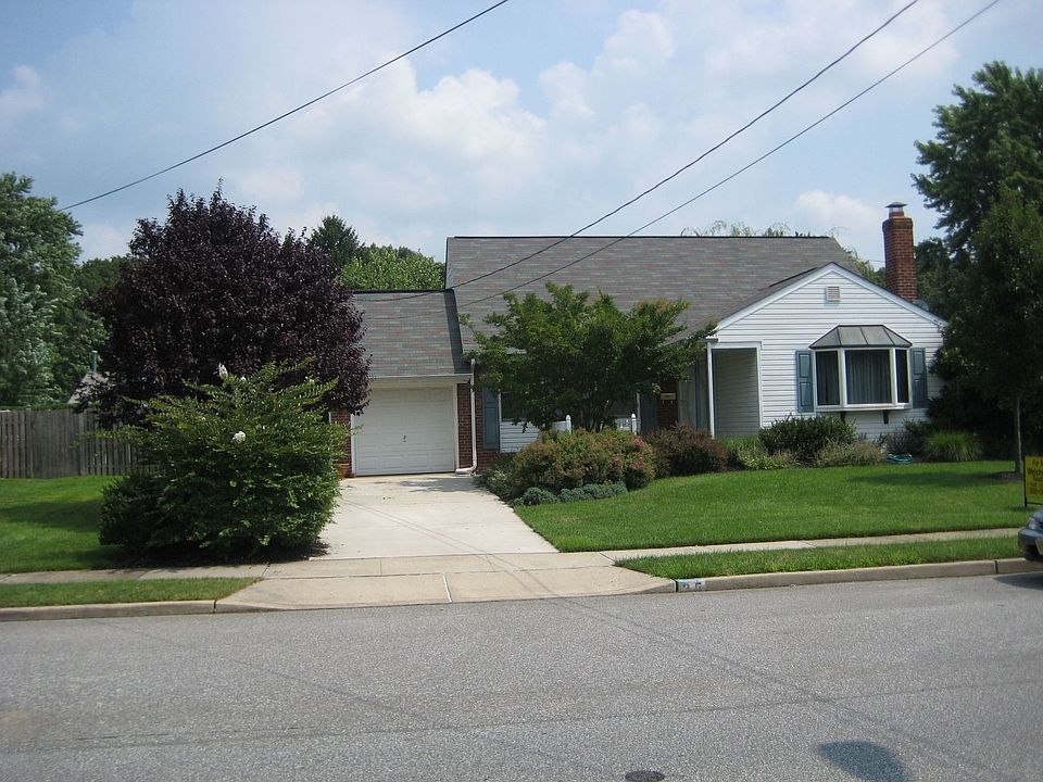 1st image of 35 Sycamore Dr