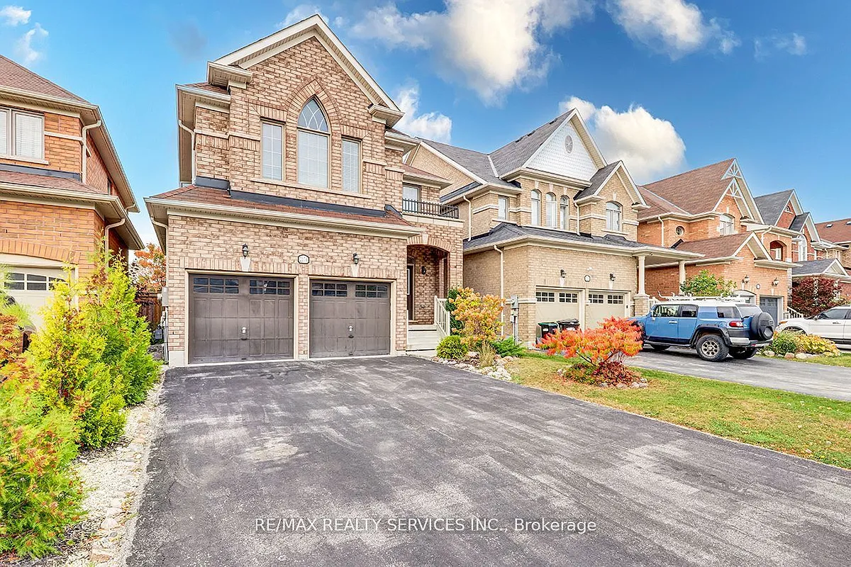 Building Photo - 2179 Dawson Cres