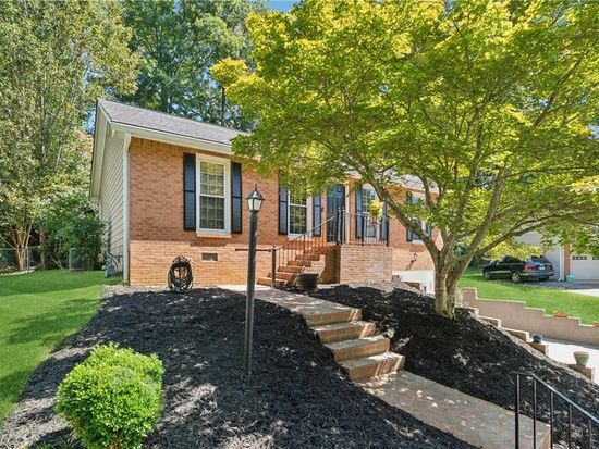 3238 Valaire Dr, Decatur, GA 30033