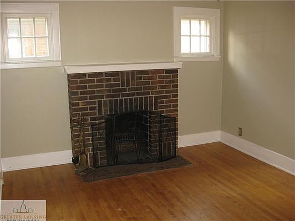 5th image of 216 N Foster Ave