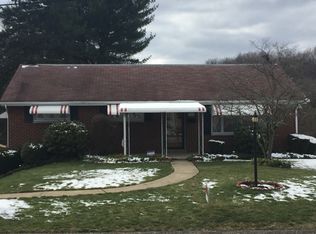 320 Kurt St, Lower Burrell, PA 15068