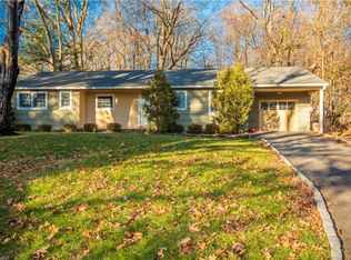 69 Schrade Rd, Briarcliff Manor, NY 10510