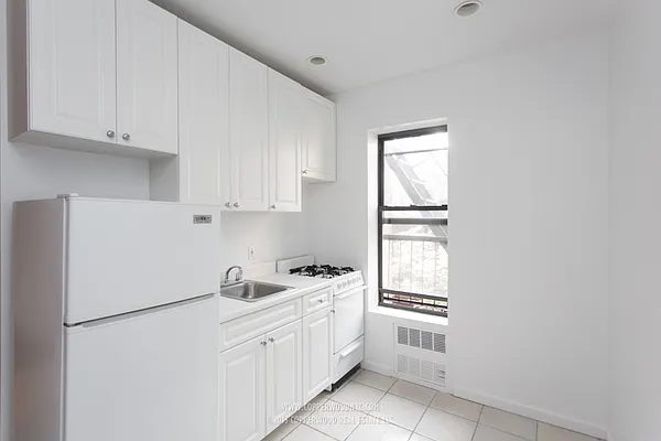 Rented by Copperwood Real Estate | media 20