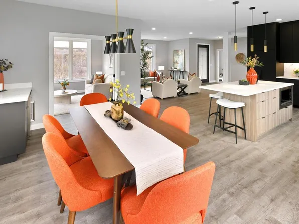 14913 Oakwood Dr, Burnsville, MN 55306