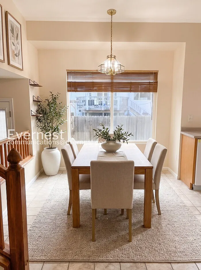 3 bed, 2.5 bath, 1418 sqft, $2,247 — Photo 4