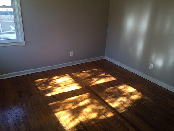 2nd image of 2900 Maxwell St