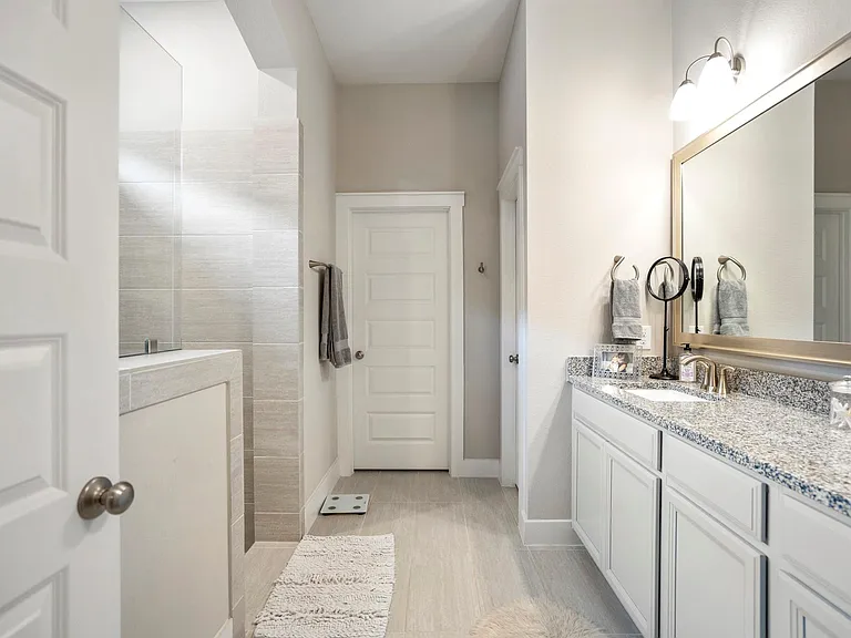 222 Thistle Dr — Photo 25