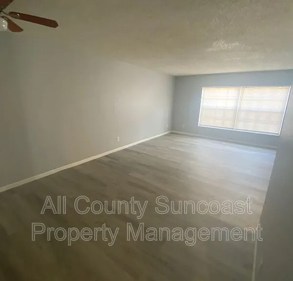 1830 Dr Martin Luther King Jr St N #210 — Photo 4