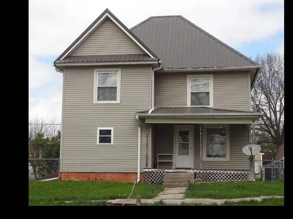 156 W Oak St, North English, IA 52316