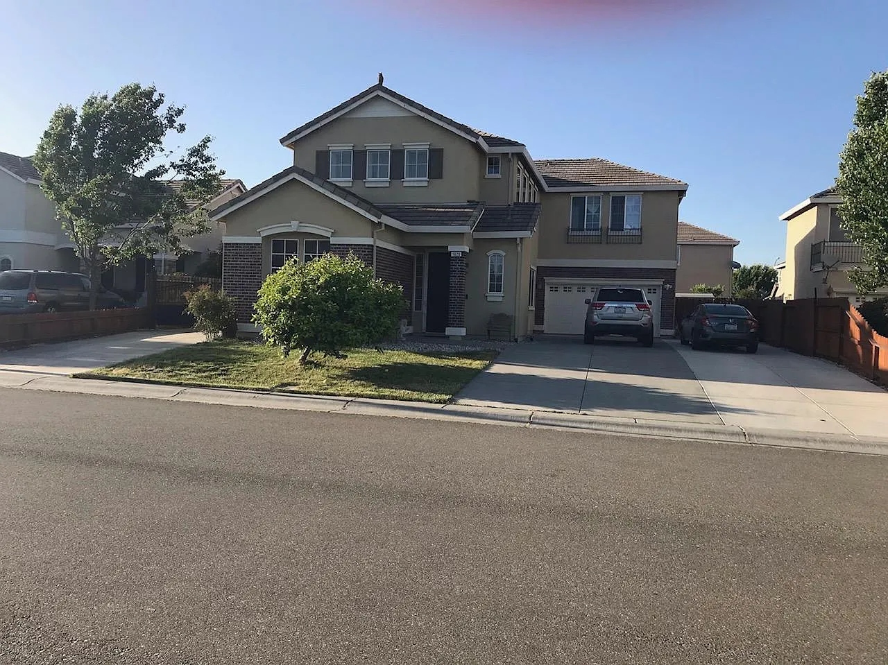 1629 Duluth Ln photo 1