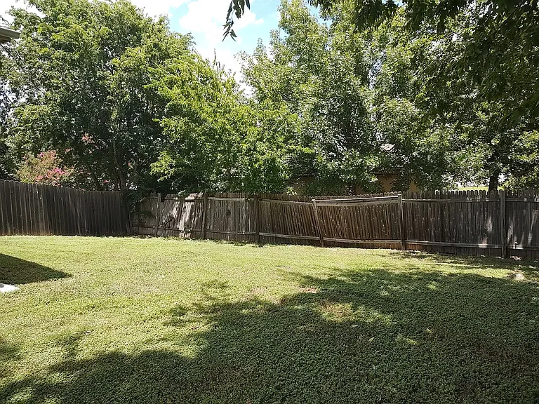 2206 S Bagdad Rd #B — Photo 12