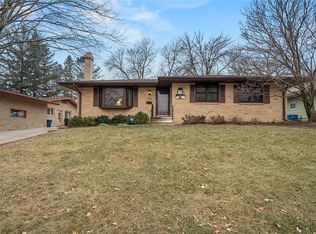 2606 Sherwood Dr, Des Moines, IA 50310