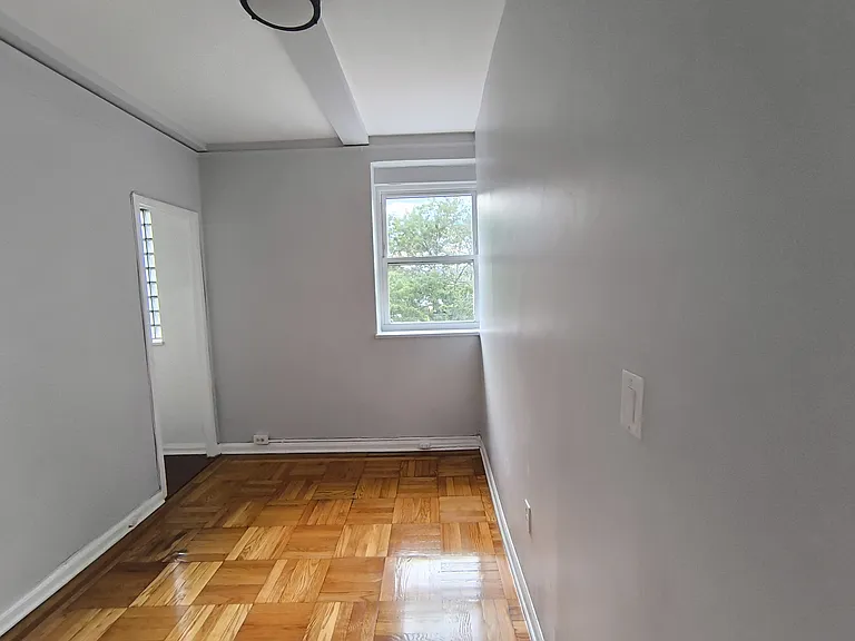 909 Park Ave #421E — Photo 11