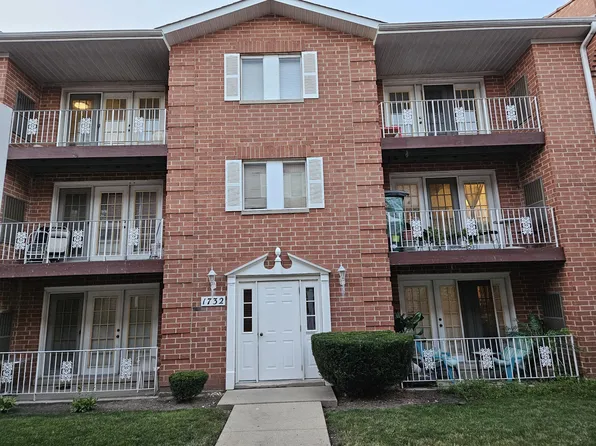 1732 Sable Ln, Mount Prospect, IL 60056