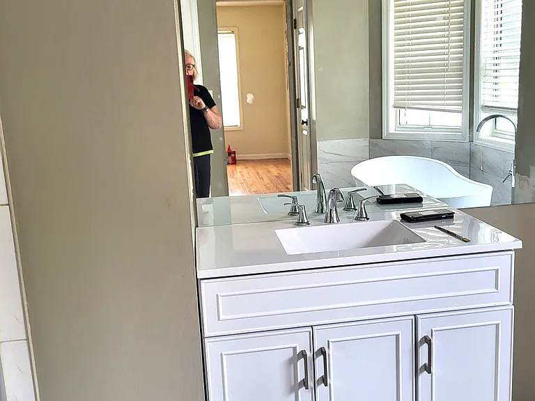 New Mater Vanity