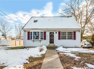 12 Lois Ave, Waterford, CT 06385
