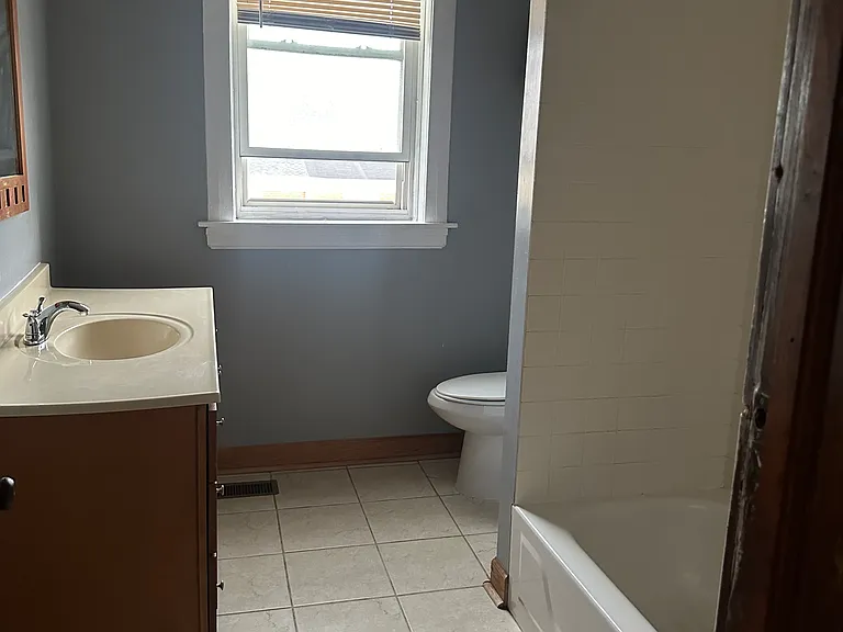132 N Menard Ave #2 — Photo 11