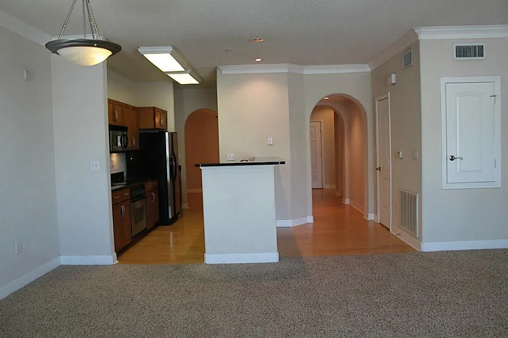 2 bed, 2.0 bath, 1474 sqft, $2,750 — Photo 2