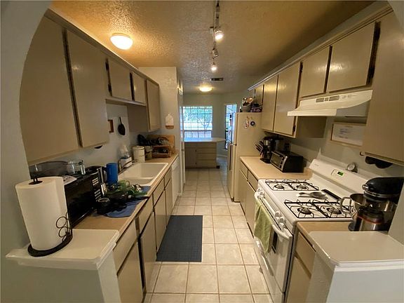 3rd image of 11705 Hidden Quail Dr