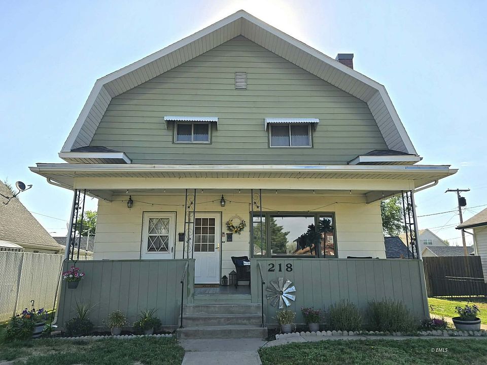 1st image of 218 N Prairie Ave