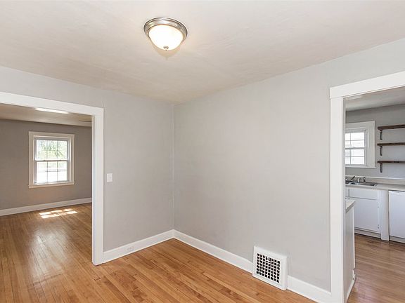 4th image of 2329 Avenue Of The Cities