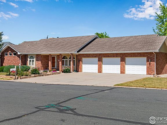 3rd image of 4177 Valley Oak Dr