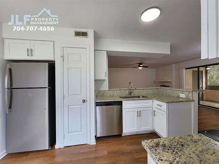 5721 Dockside Dr — Photo 3